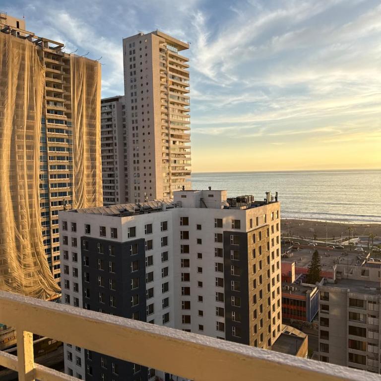 Your Base in Iquique This Summer Steps from the Sea - One-Bedroom Apartment - 6