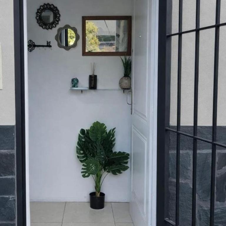 Departamento cómodo y renovado a pocas cuadras del parque mitre! - One-Bedroom Apartment - 7