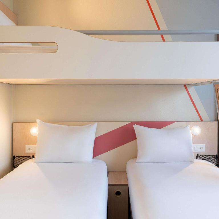 ibis budget Genève Petit-Lancy - Chambre Triple avec 2 Lits Simples et 1 Lit Superposé - 5