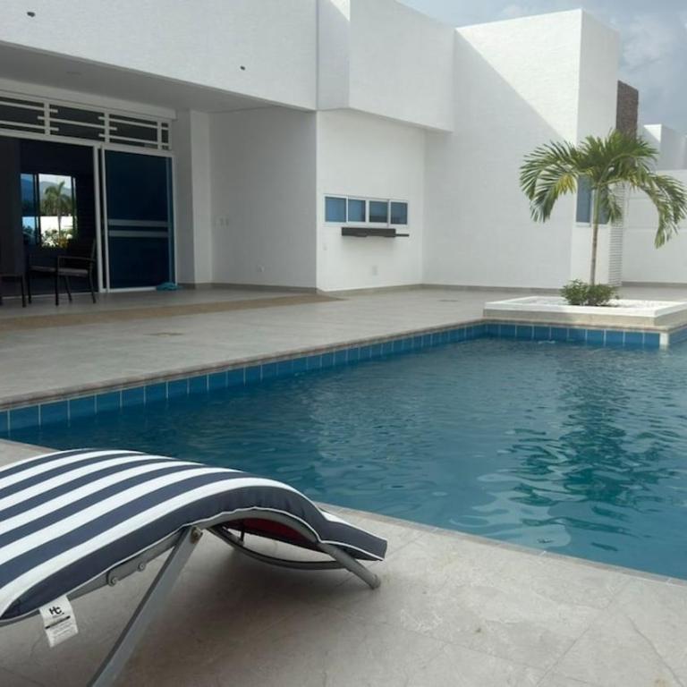 Casa Oasis Con Piscina Privada en Flandes Tolima - Casa de 3 dormitorios - 1