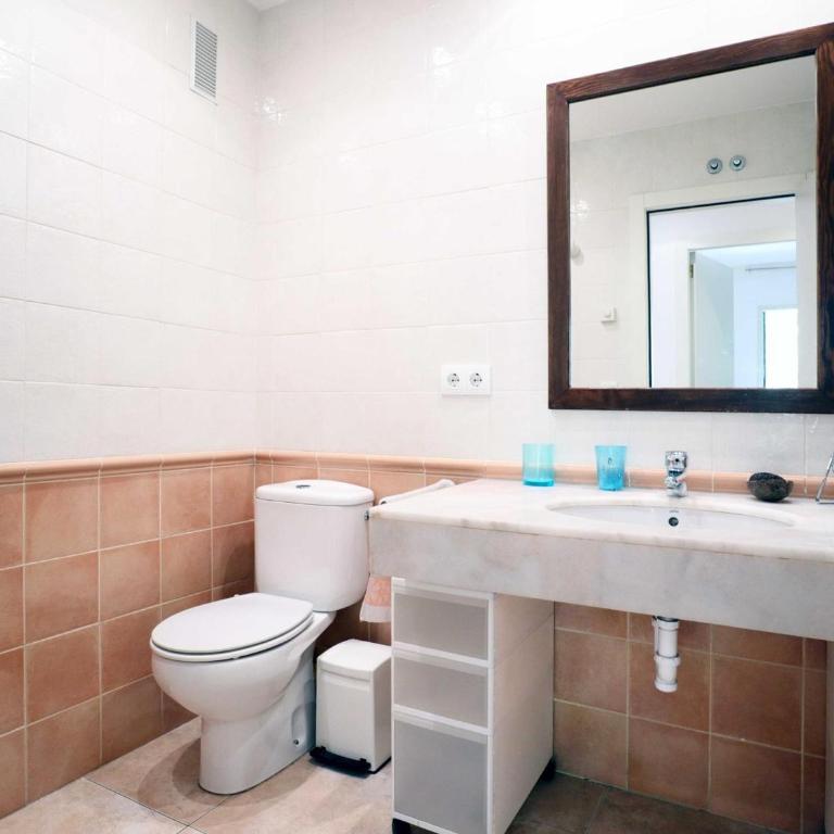 Dúplex en S'Agaró: 4 Habitaciones, Cerca de la Playa - ES-298-13 - Apartamento - 4