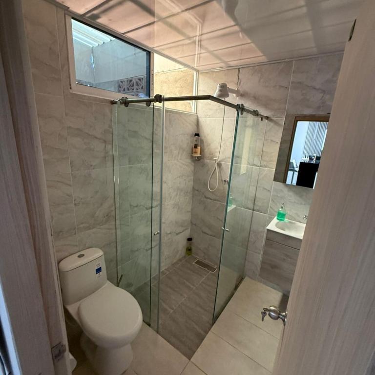 Cali-Central - One-Bedroom Apartment - 4