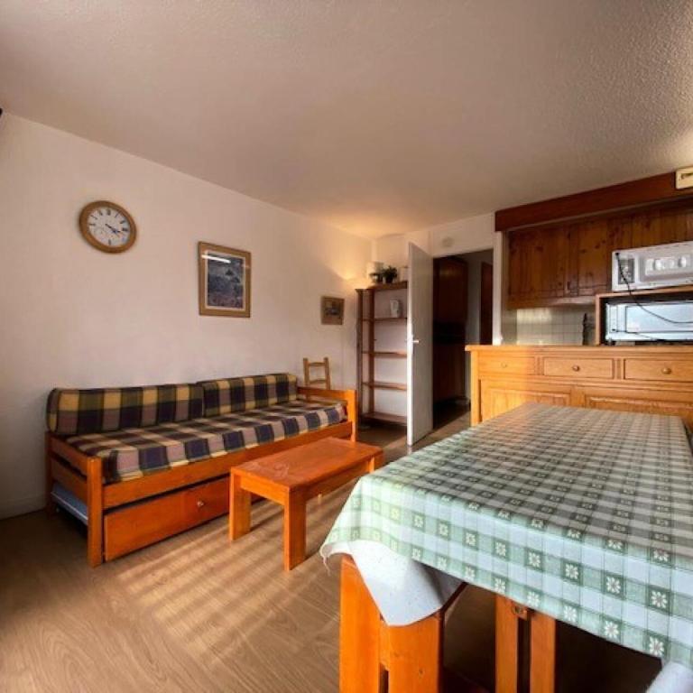 Résidence Roche Blanche - VAL THORENS location: Studio cabine pour 5 personnes dans le centre MAE-9034 - Monolocale - 24