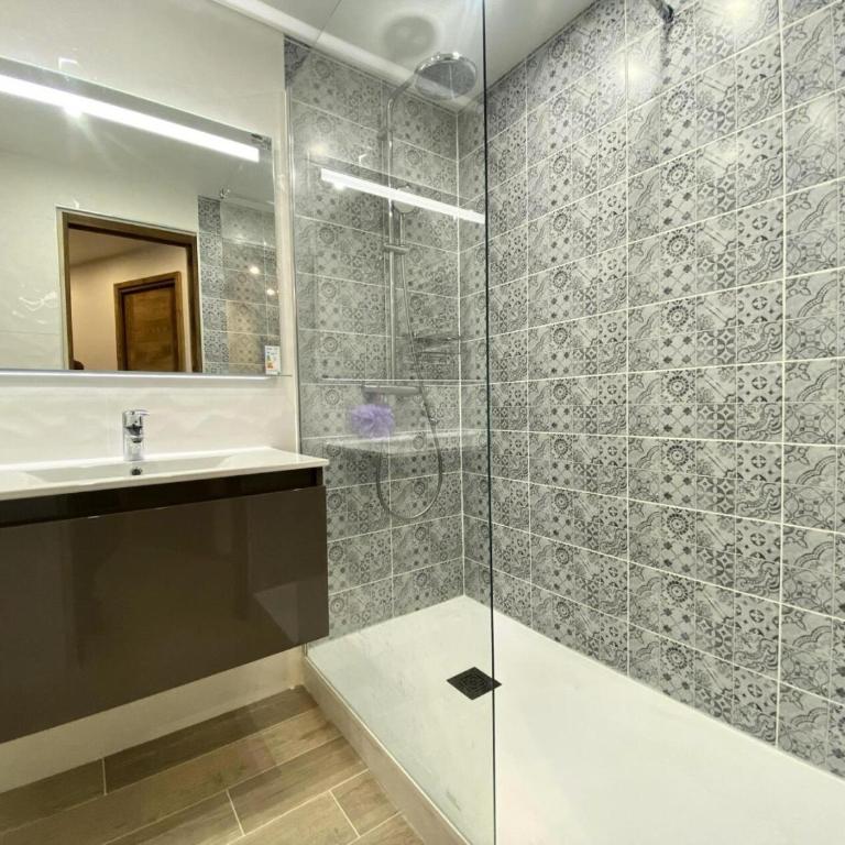 Résidence Hauts De Chaviere - Val Thorens location: bel appartement de 53 m2 traversant, confortable et calme de 53 m2, bien situ MAE-9037 - Appartement - 10
