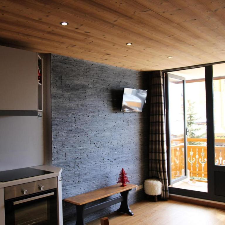 Résidence Roche Blanche - Val Thorens location: Beau studio cabine rénové MAE-9086 - Apartment - 24