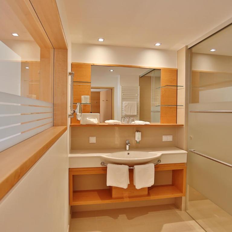 Hotel SeeRose - Superior Doppelzimmer mit Balkon oder Terrasse und Seeblick - 3