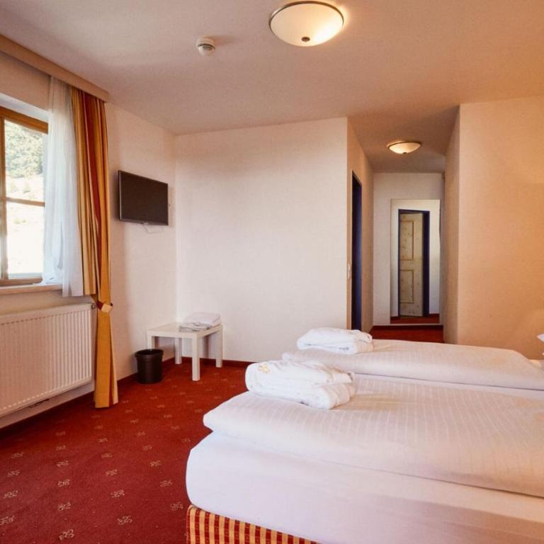 Hotel Enzian by Alpeffect Hotels - Superior Double Room (2 Adults + 3 Children) - 3
