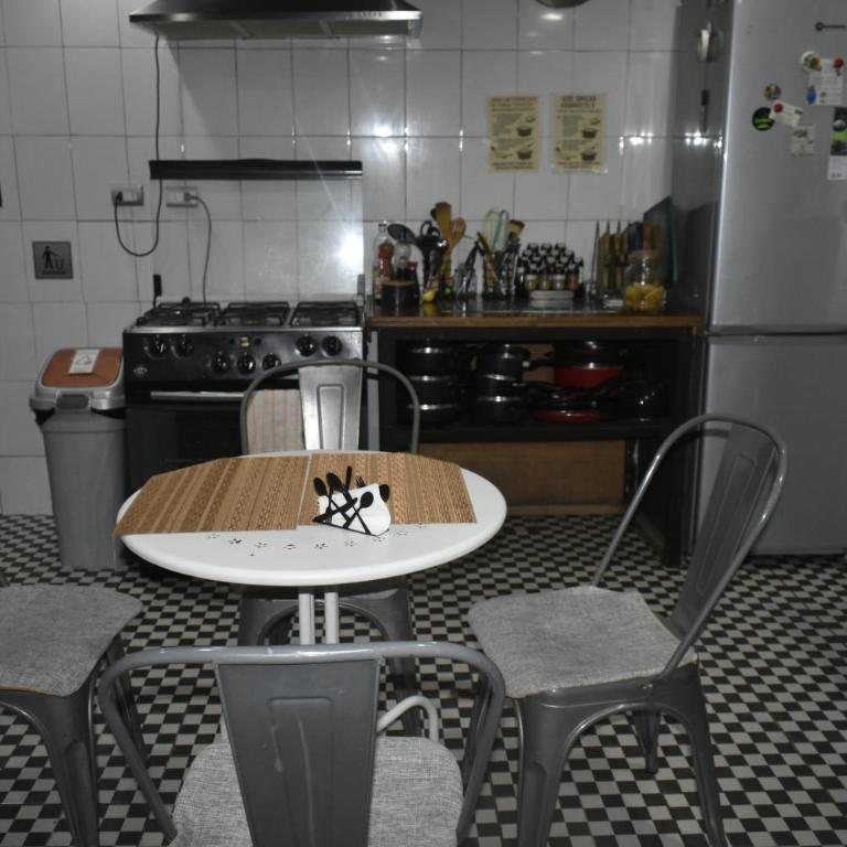 Estación Hostel - Single Room with Shared Bathroom - 16