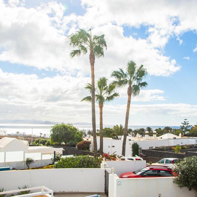 Casa Mimosa - Three-Bedroom Vacation Home - 3