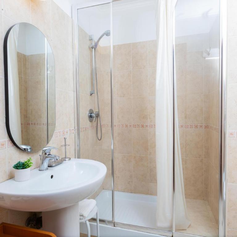 Rental in Rome 2012 Guest House - ZEN16 - Camera Quadrupla - 13