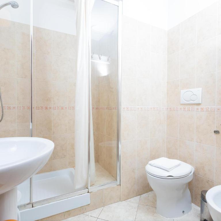 Rental in Rome 2012 Guest House - ZEN16 - Camera Quadrupla - 6