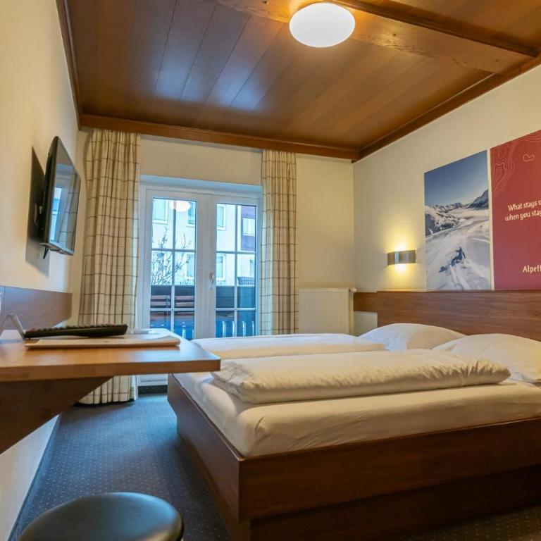 Hotel Pinzgauerhof by Alpeffect Hotels - Doppelzimmer mit Balkon - 5