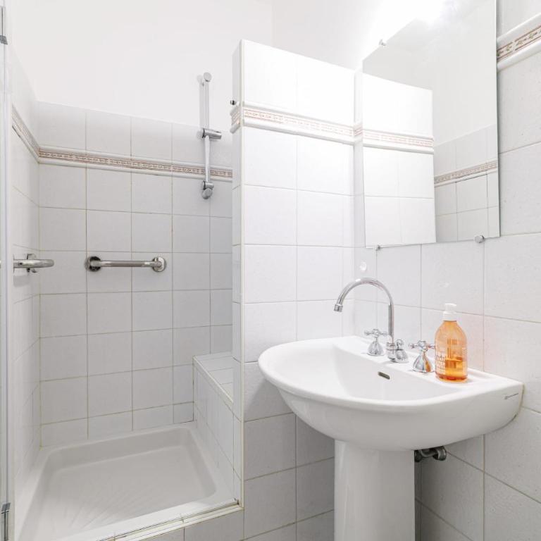 Elegant and Spacious 2 Bedroom in Menton Center - Apartment mit 2 Schlafzimmern - 20