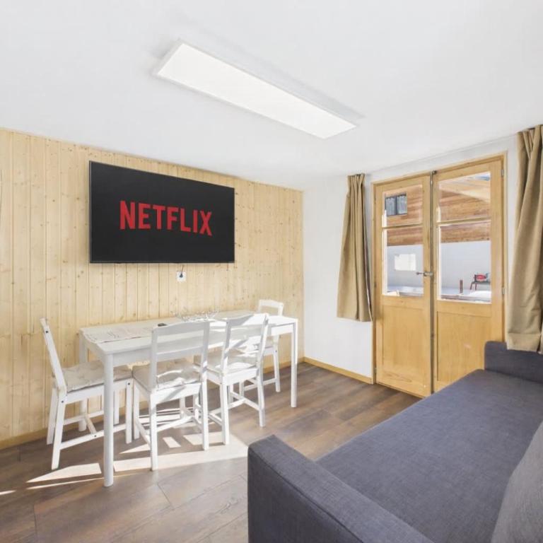 Spacious Alpine Family Apartment near Zermatt - Apartment - 4