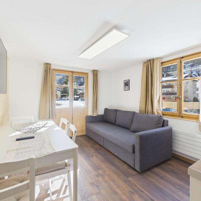 Spacious Alpine Family Apartment near Zermatt - Apartment - 2