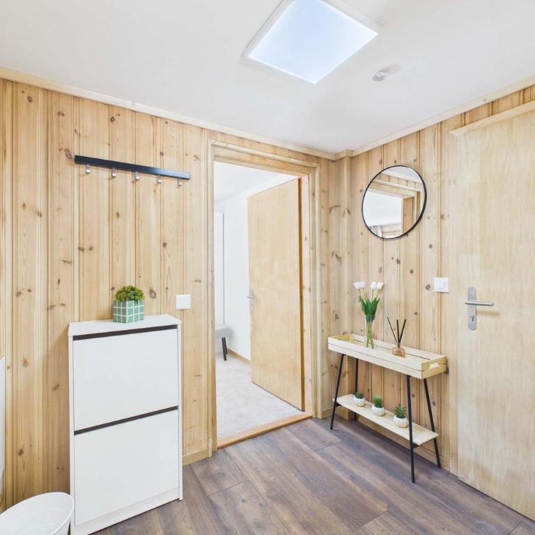Spacious Alpine Family Apartment near Zermatt - Apartment - 10