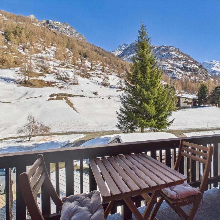 Family-Friendly Apartment for 8 near Zermatt - Apartment - 16