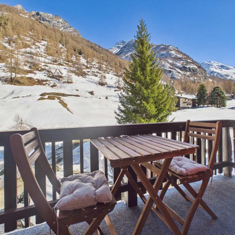 Family-Friendly Apartment for 8 near Zermatt - Apartment - 17