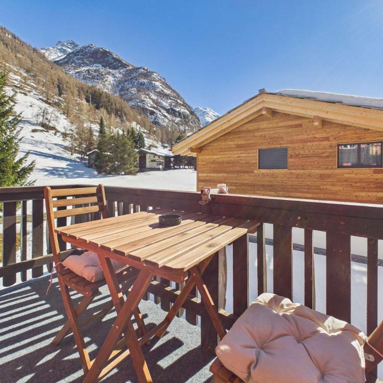 Family-Friendly Apartment for 8 near Zermatt - Apartment - 23