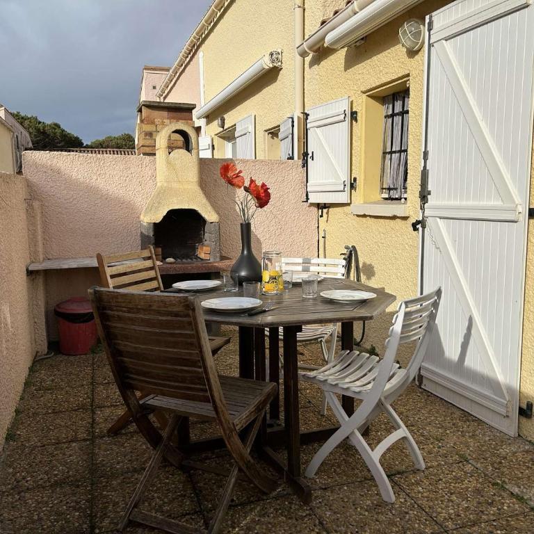 SP200-093 Maison 2 pièces mezzanine 4 couchages SAINT PIERRE LA MER - Maisonnette - 1