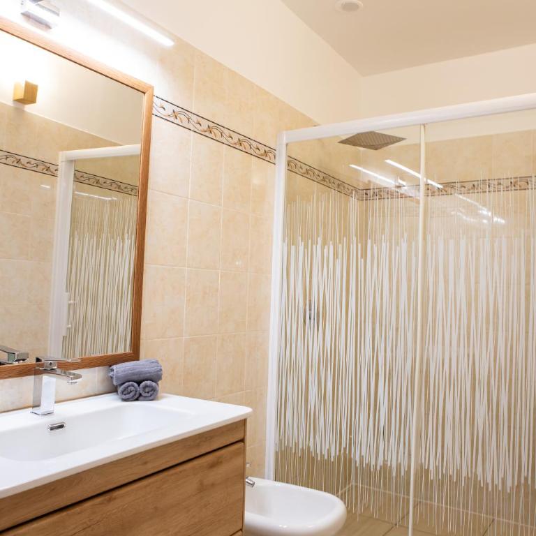 Duplex carré d'or au calme sur cour 100m de la plage - Appartement 3 Chambres - 17