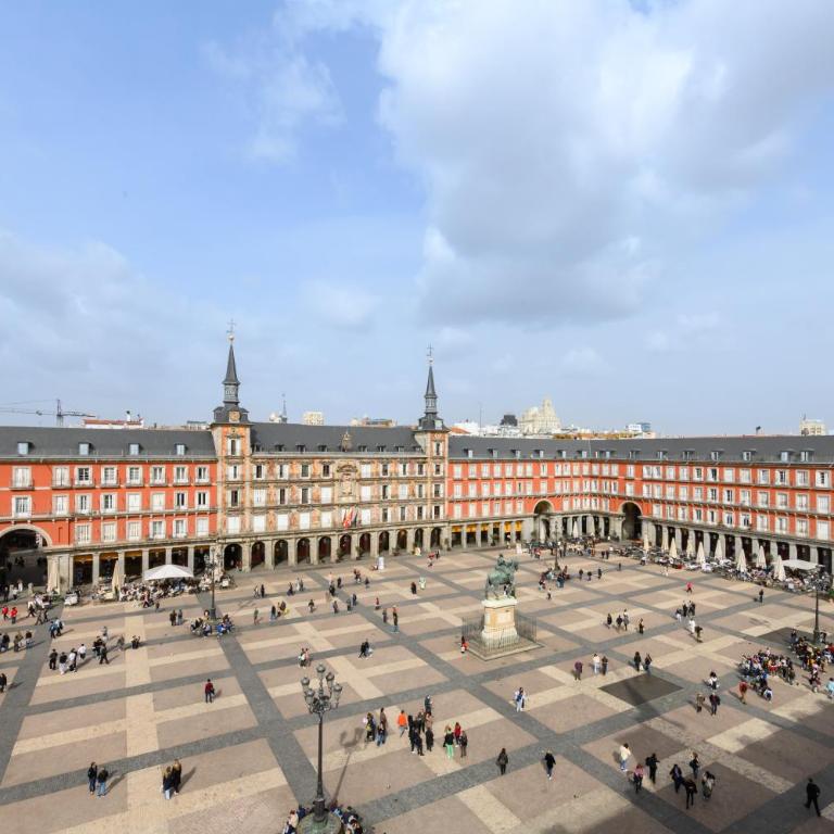 TOL241 - Espectacular Piso de 2 dormitorios en la Plaza Mayor, en el centro de Madrid - Two-Bedroom Apartment - 1