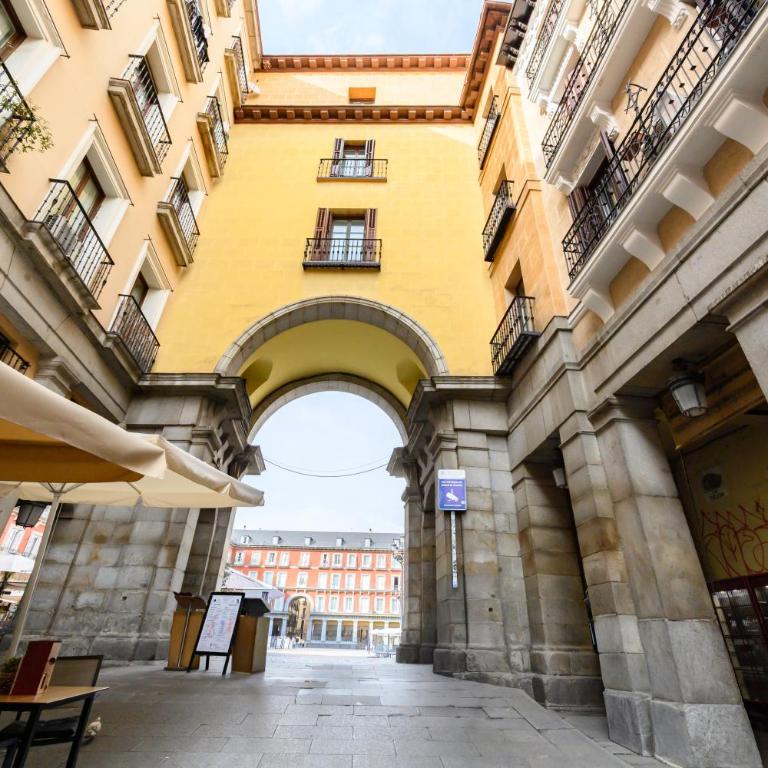 TOL241 - Espectacular Piso de 2 dormitorios en la Plaza Mayor, en el centro de Madrid - Two-Bedroom Apartment - 57