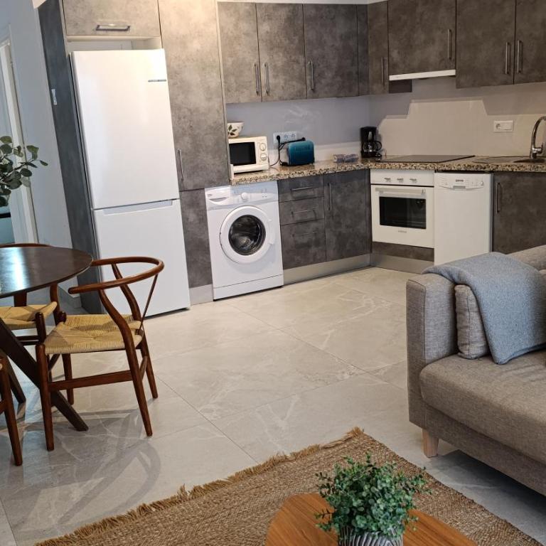 Renovated 2 bedroom in Nerja Center, Carabeo area - Apartamento de 2 dormitorios - 2