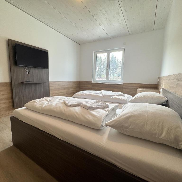 A2 Hotel Memmingen - SELF-CHECK-IN - Doppelzimmer mit Gemeinschaftsbad - 4