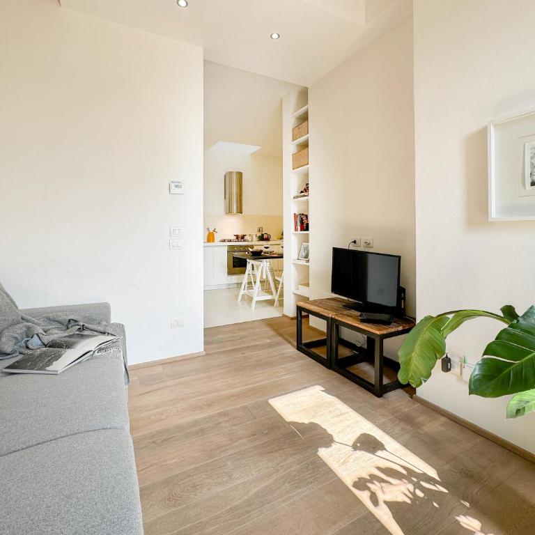 20' dal Duomo - Fuori ZTL - Parcheggio Comodo - Appartamento con 2 Camere da Letto - 37