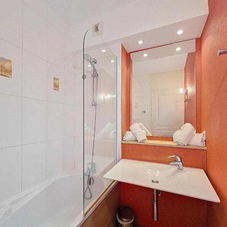 Terres de France - Le Domaine du Val d'Amboise - Studio double bed - 4