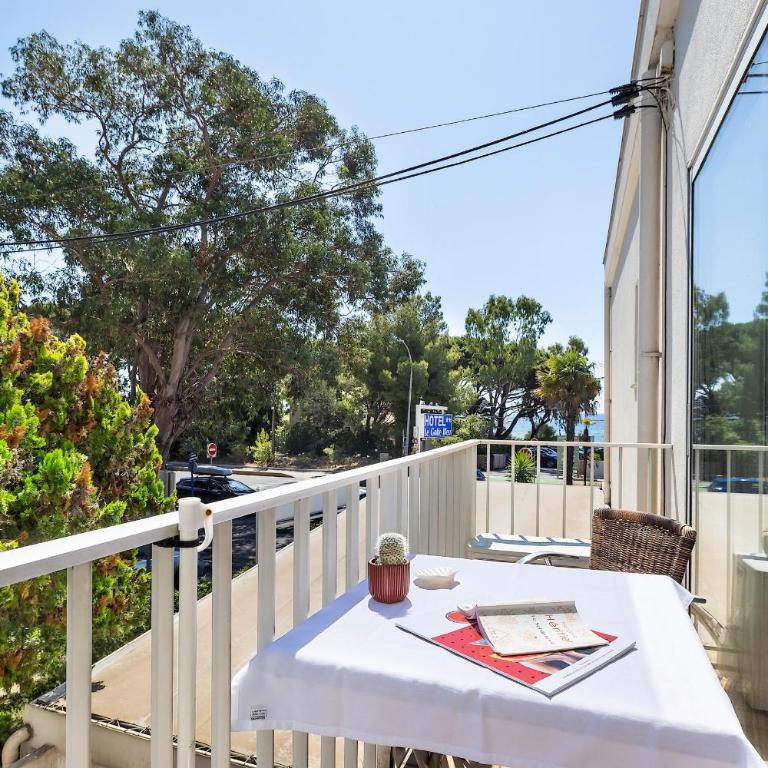 Hotel Le Golfe Bleu - Double Room with Balcony and Partiel Seaview - 2
