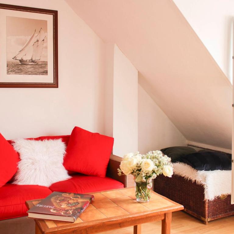 Apartment with balcony under the roofs of Paris - Apartment - 2