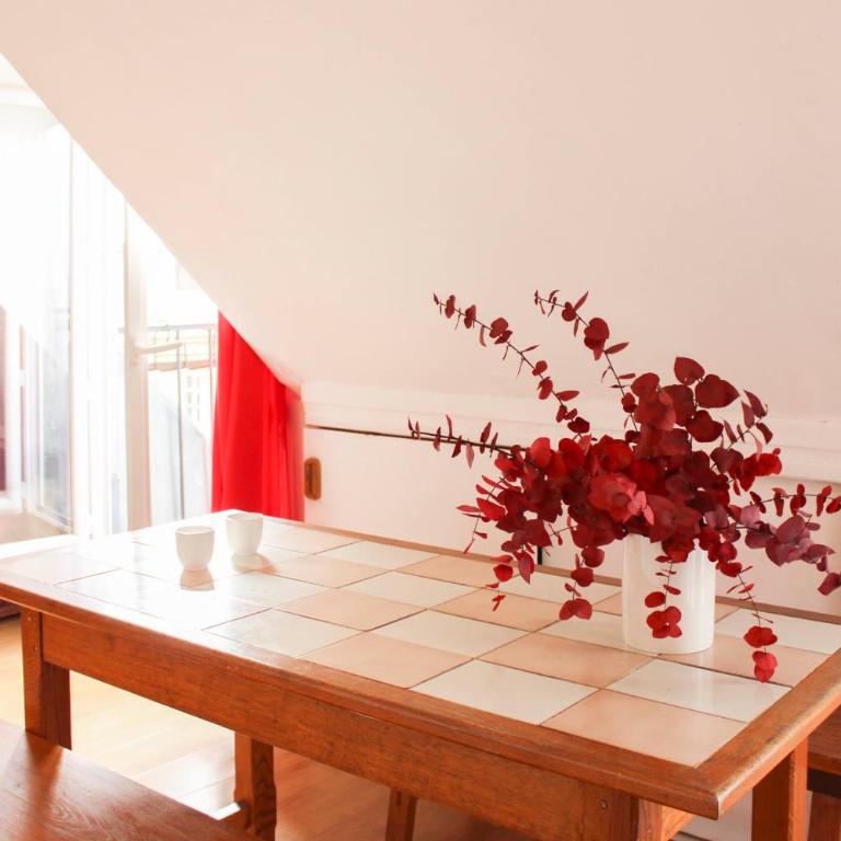 Apartment with balcony under the roofs of Paris - Apartment - 11
