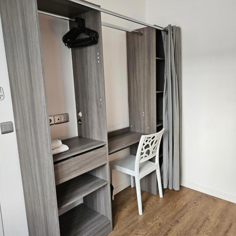 Maison Deluxe, moderne, calme, terrasse, proche chantiers de l'Atlantique et Airbus - Maison de Ville 2 Chambres - 27