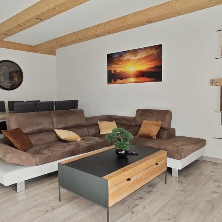 Grand appartement familial 10 pers, Séez - Three-Bedroom Apartment with View - 4