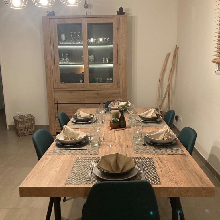 villa Maridel - Three-Bedroom House - 20