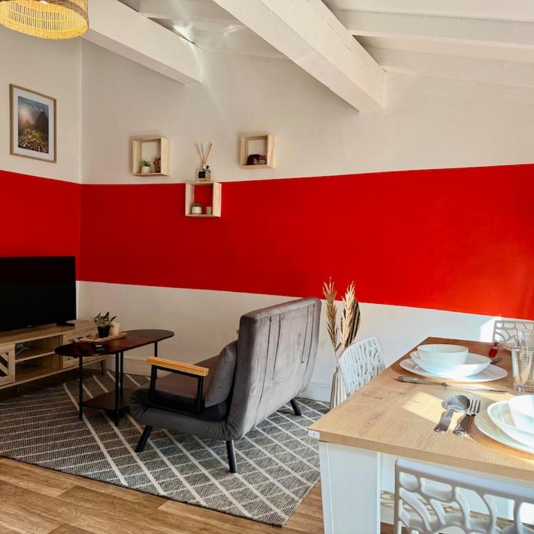 L'Etoile Rouge - T2 Proche Gare et Centre Ville - Apartment mit 1 Schlafzimmer - 1