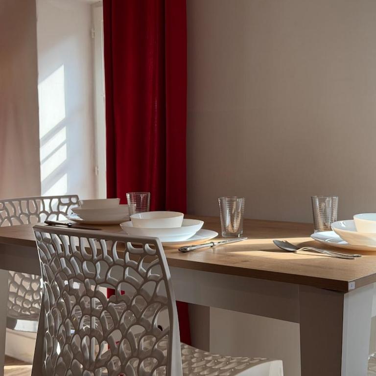 L'Etoile Rouge - T2 Proche Gare et Centre Ville - Apartment mit 1 Schlafzimmer - 5