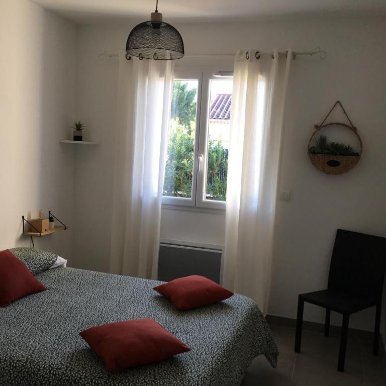 villa Maridel - Three-Bedroom House - 21