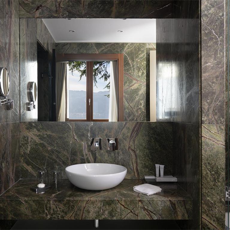 Villa Lario Resort Mandello - Suite con Vista Lago e Terrazza - 2