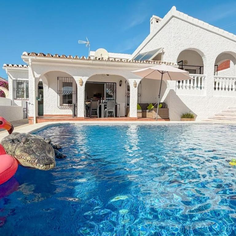 Villa Acebo with Private Swimming Pool in Nerja - Villa de 3 dormitorios - 35