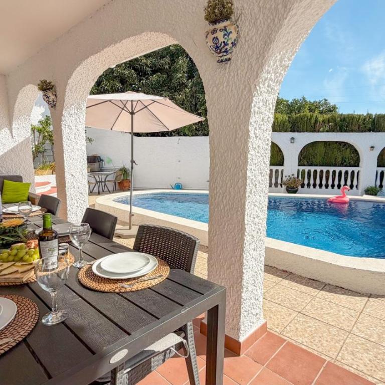 Villa Acebo with Private Swimming Pool in Nerja - Villa de 3 dormitorios - 31