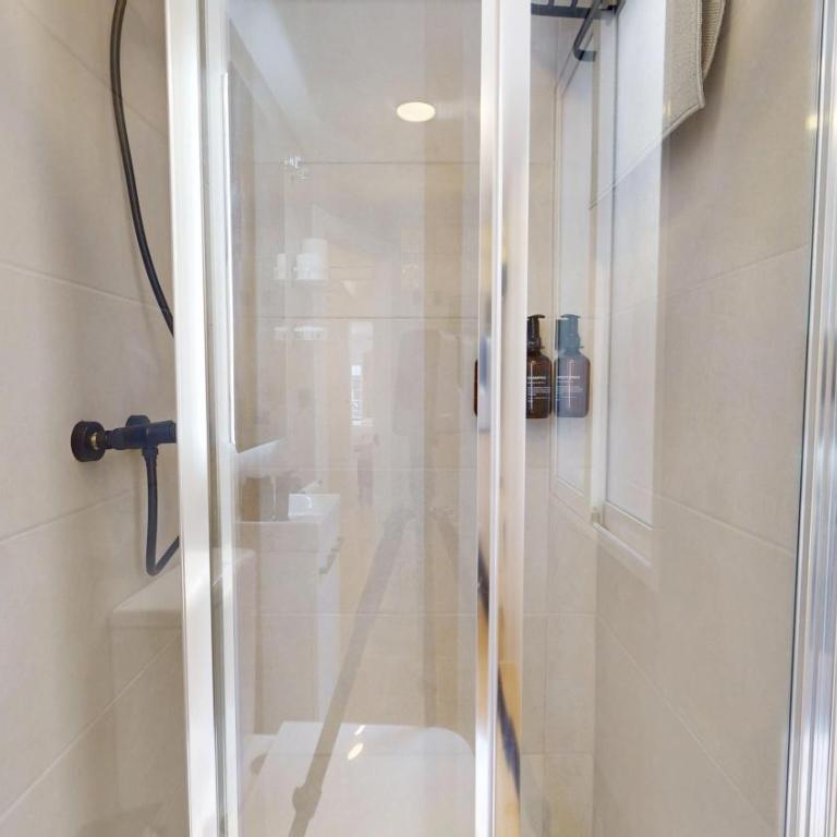 Friendly Apartment City Center III - Two-Bedroom Apartment - 12