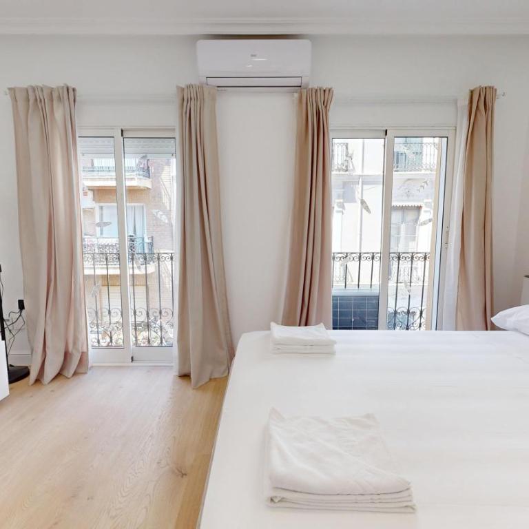 Friendly Apartment City Center III - Two-Bedroom Apartment - 20