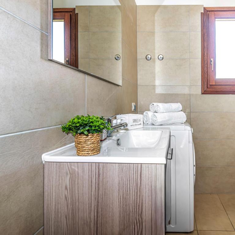 Le Case Della Cinta - Two Bedroom House with Private Garden 2 - 13