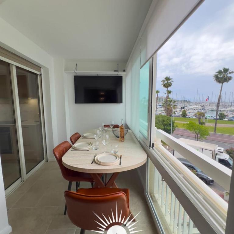 LE PORT VAUBAN Harbor view for 4 by Sunset - Appartement - 24