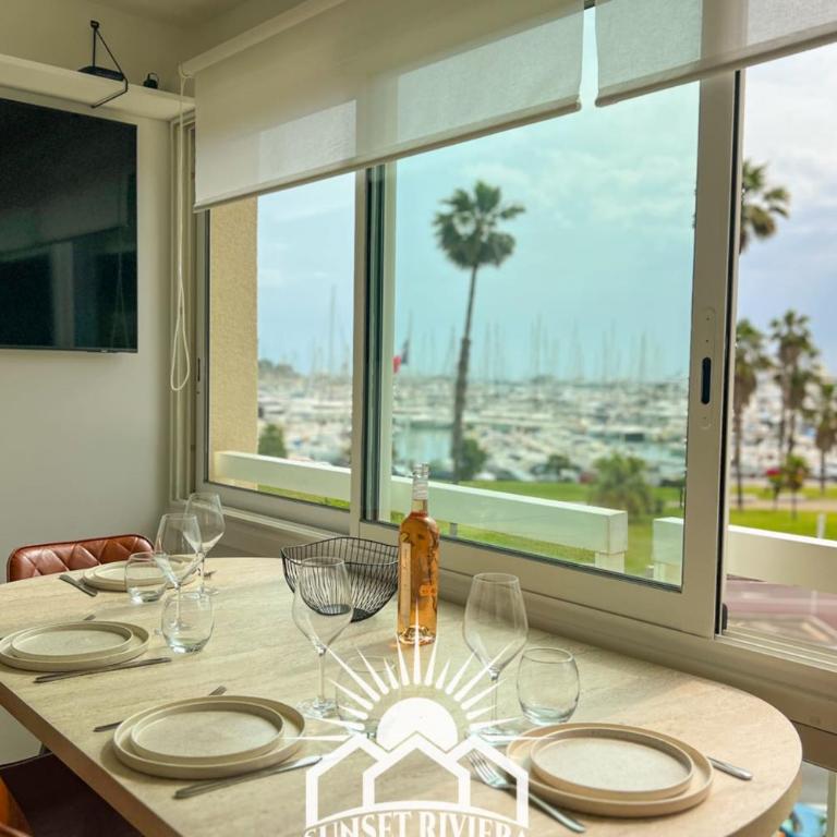 LE PORT VAUBAN Harbor view for 4 by Sunset - Appartement - 62