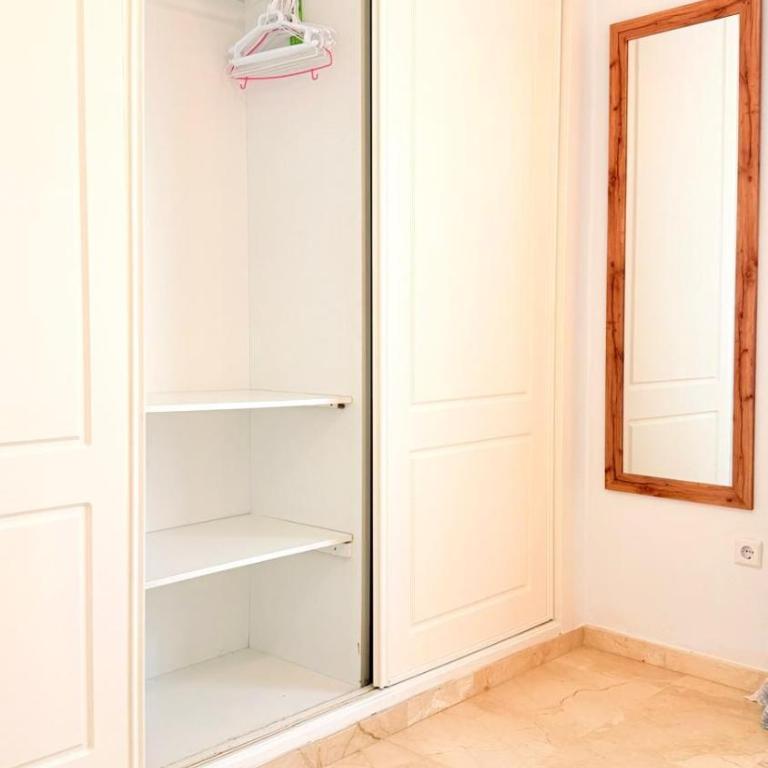 Room City Estepona M Méndez Cozy 3BR 2Bath - Apartamento de 3 dormitorios - 7