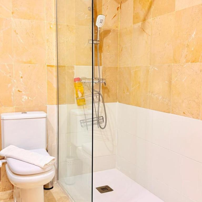 Room City Estepona M Méndez Cozy 3BR 2Bath - Apartamento de 3 dormitorios - 24